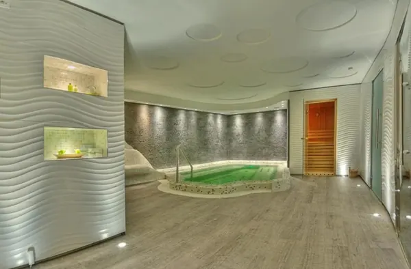 Pool Hotel Moskva