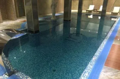 Pool Hotel Iris