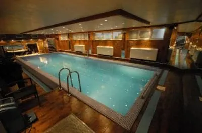 Pool Hotel Prezident