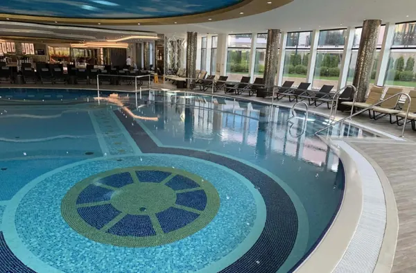 Swimming pool and Logo Hotel Tornik